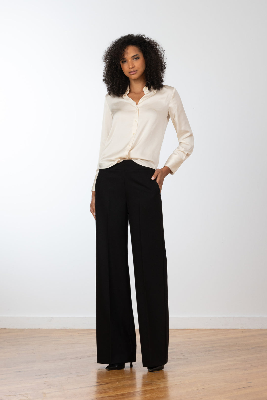 CARLA Tropical Black