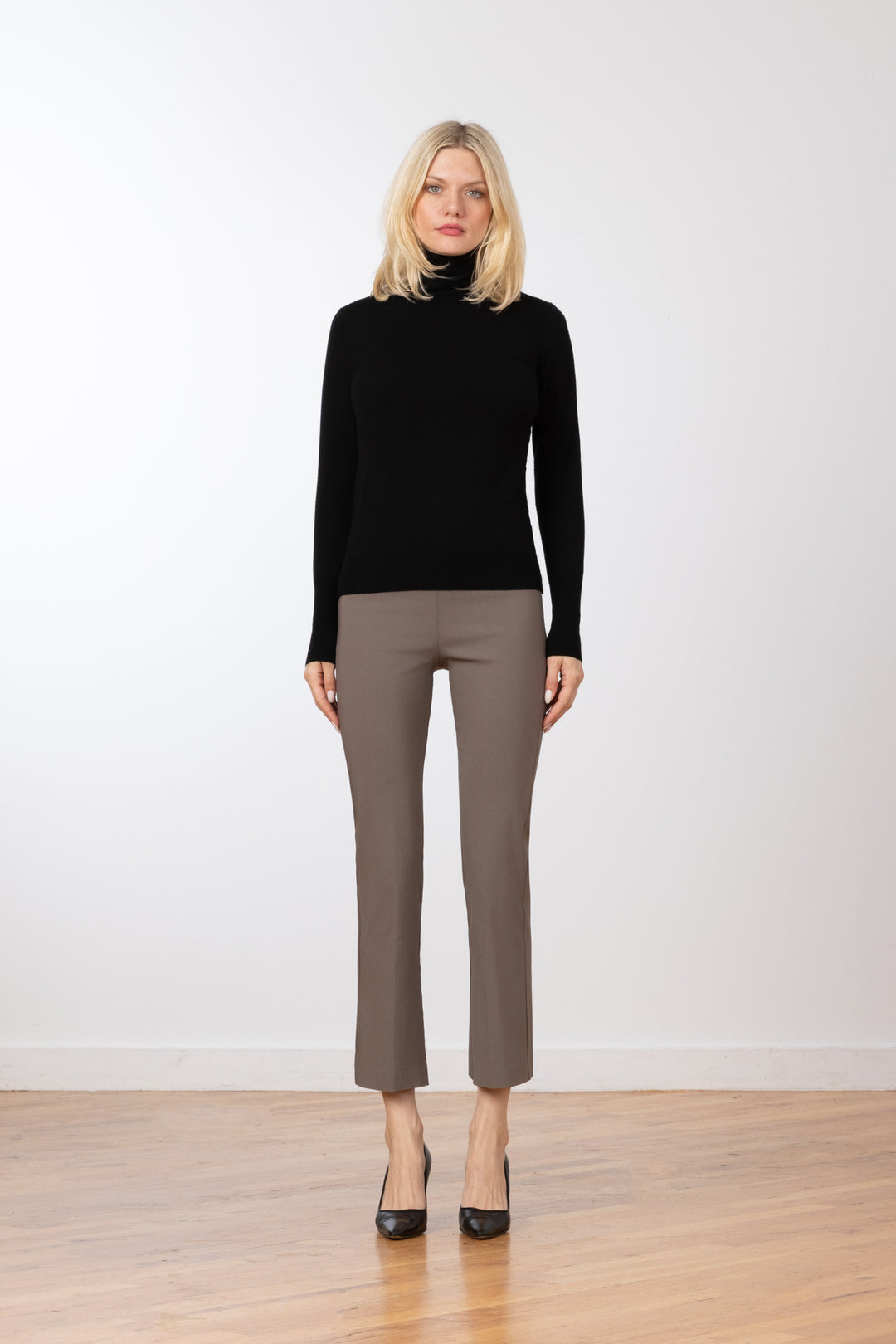 LEO Signature Taupe
