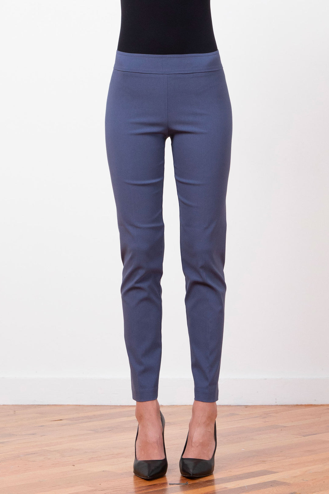 LILI Signature Hale Navy