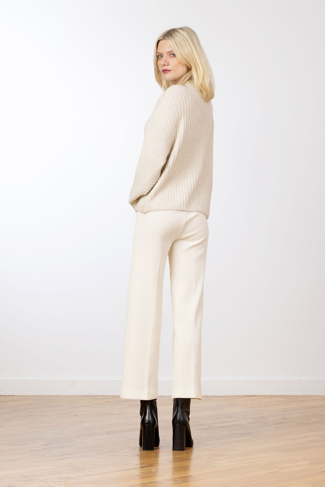 ALEX Corduroy Winter White