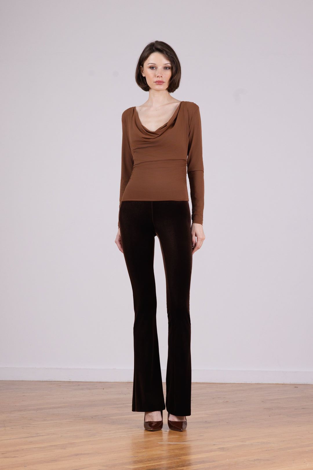 BELLINI Velvet Brown - AVENUE MONTAIGNE 