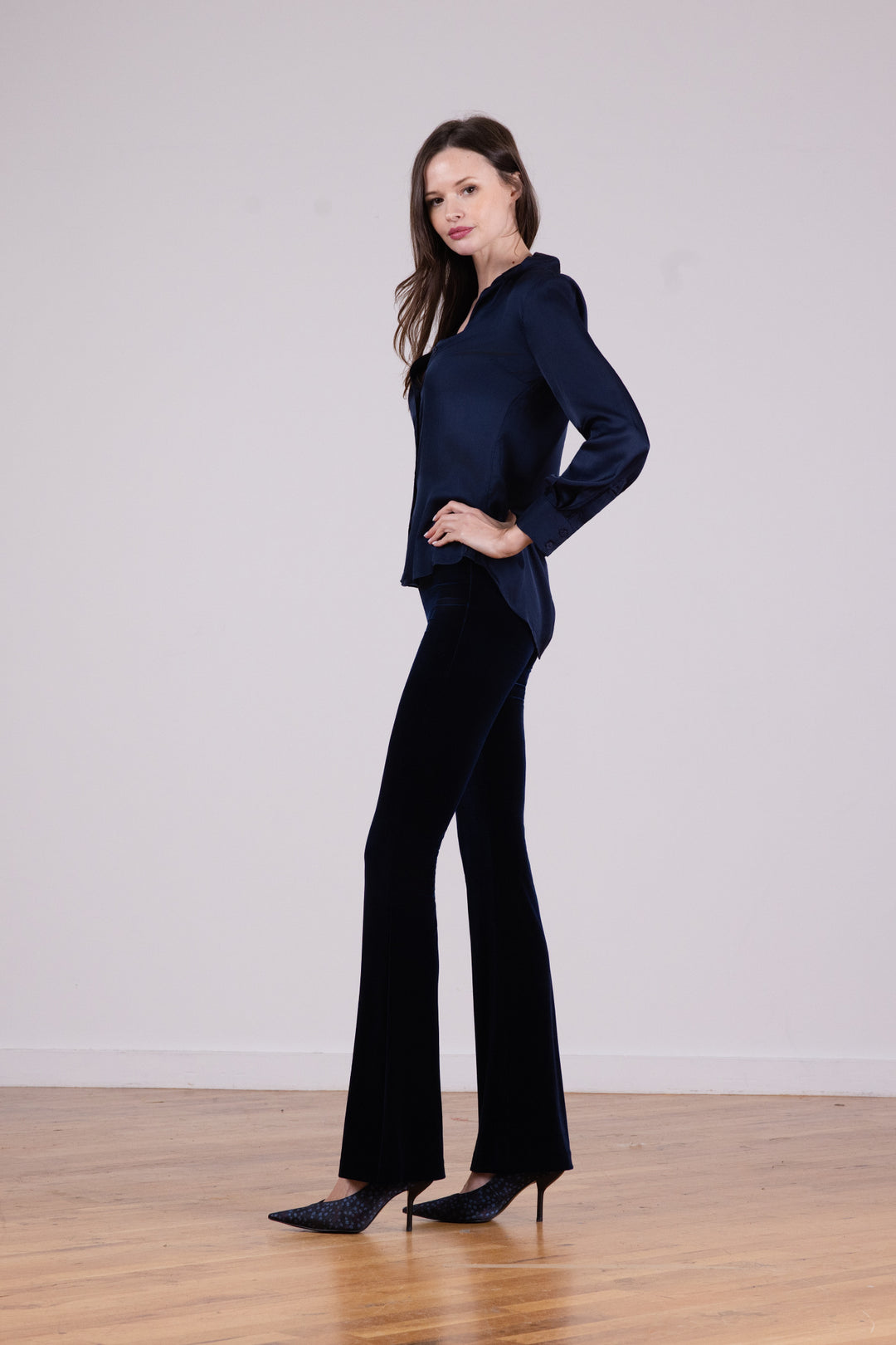 BELLINI Velvet Navy - AVENUE MONTAIGNE 