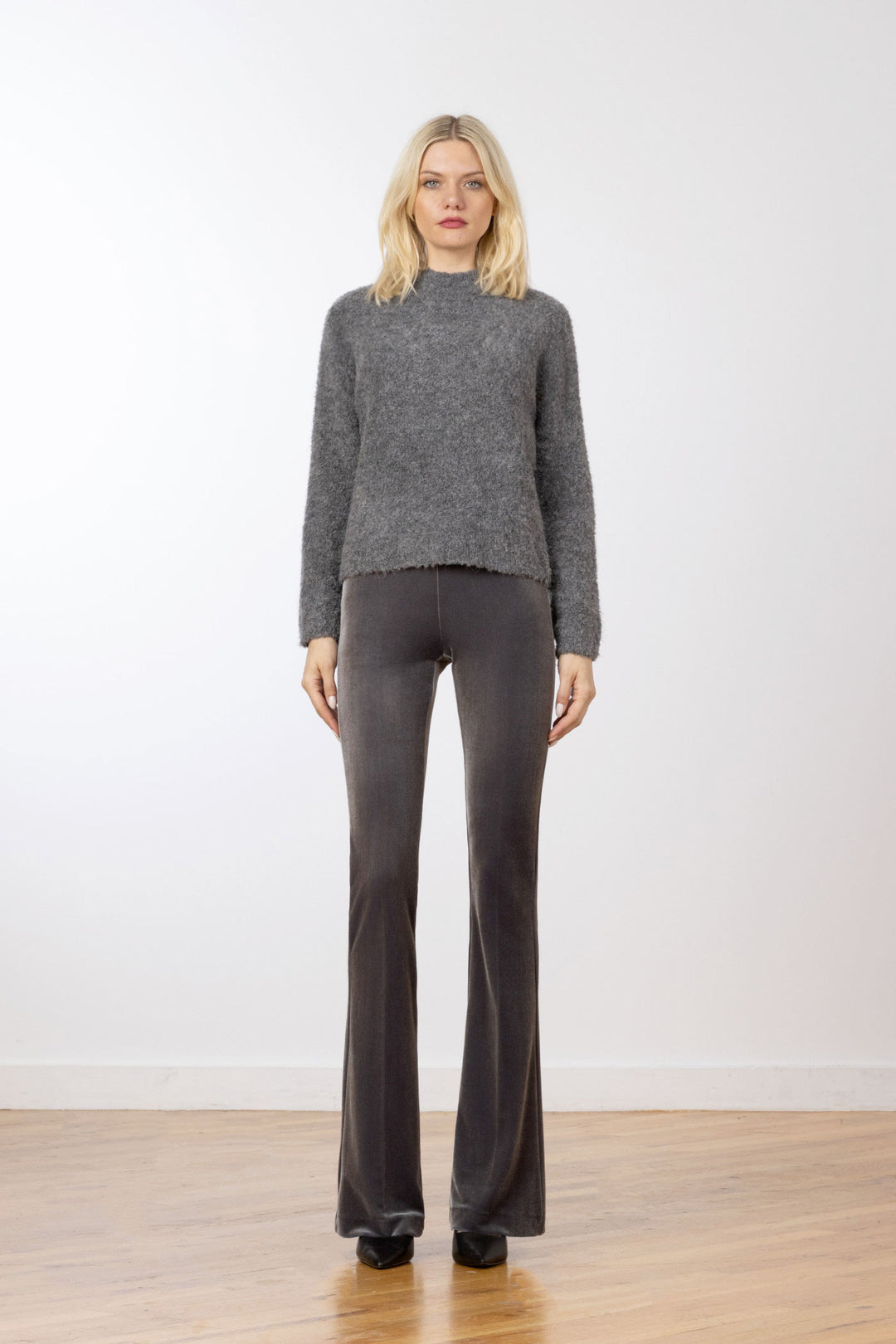 BELLINI Velvet Light Grey - AVENUE MONTAIGNE 