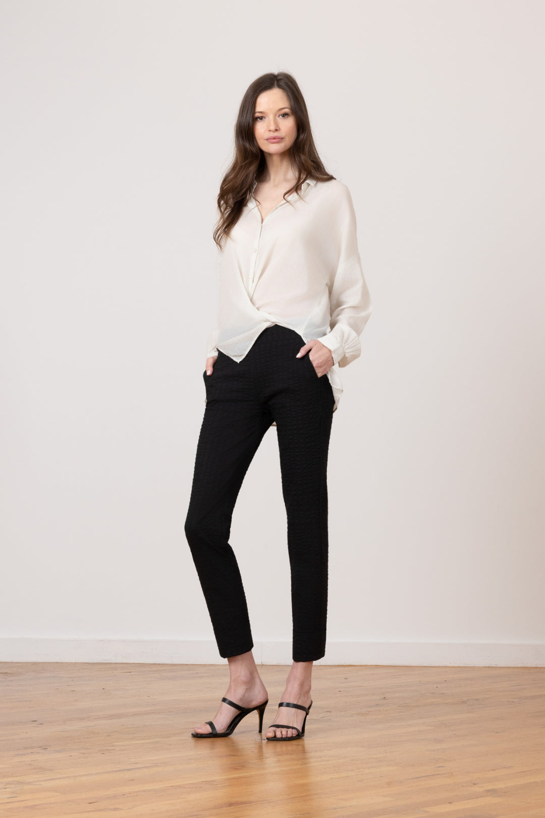 BEN Seersucker Black - AVENUE MONTAIGNE 