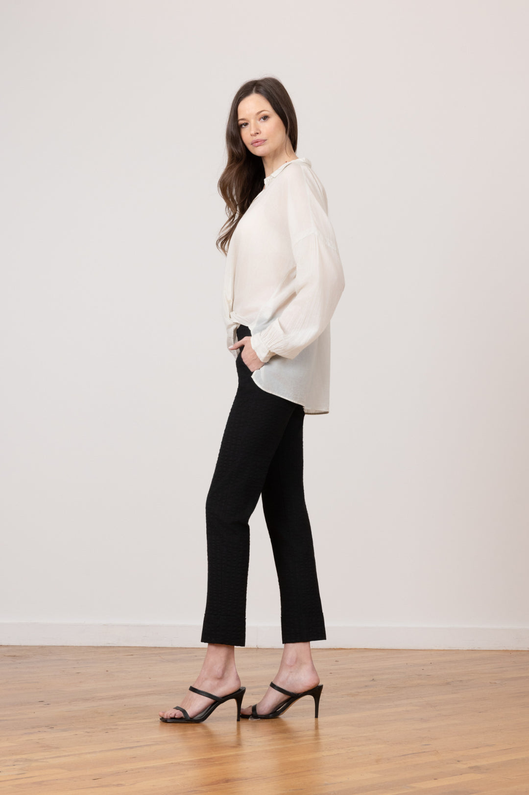 BEN Seersucker Black - AVENUE MONTAIGNE 