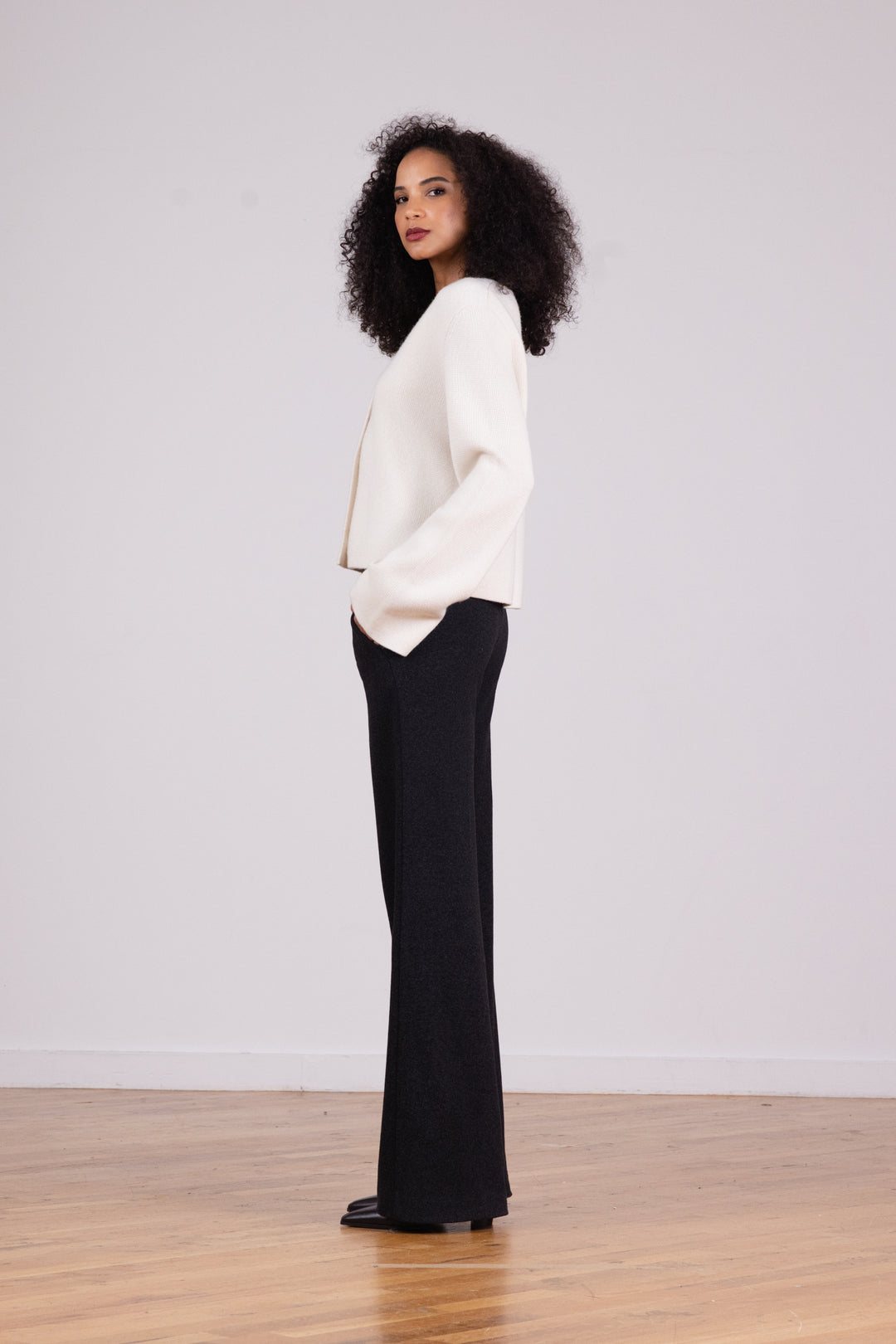 CARLA Cozy Charcoal