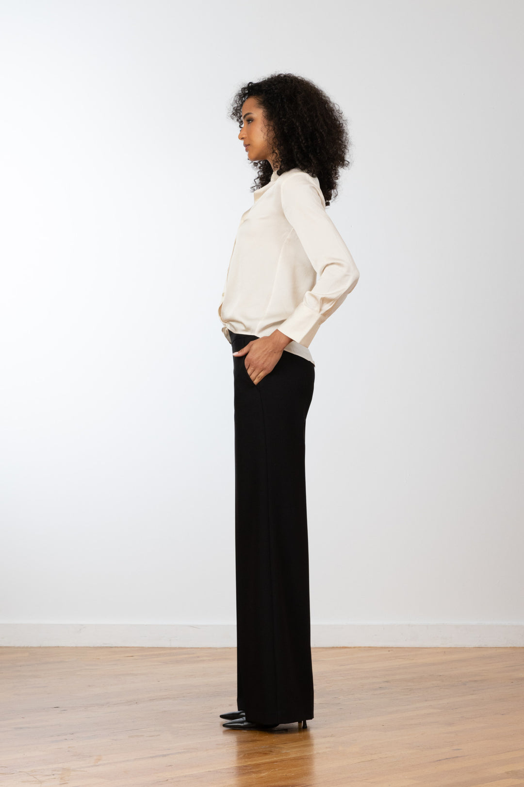 CARLA Tropical Black