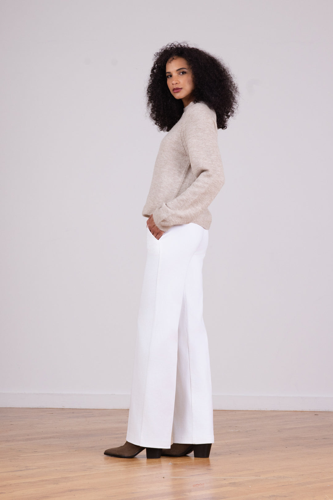 CARLA White Denim