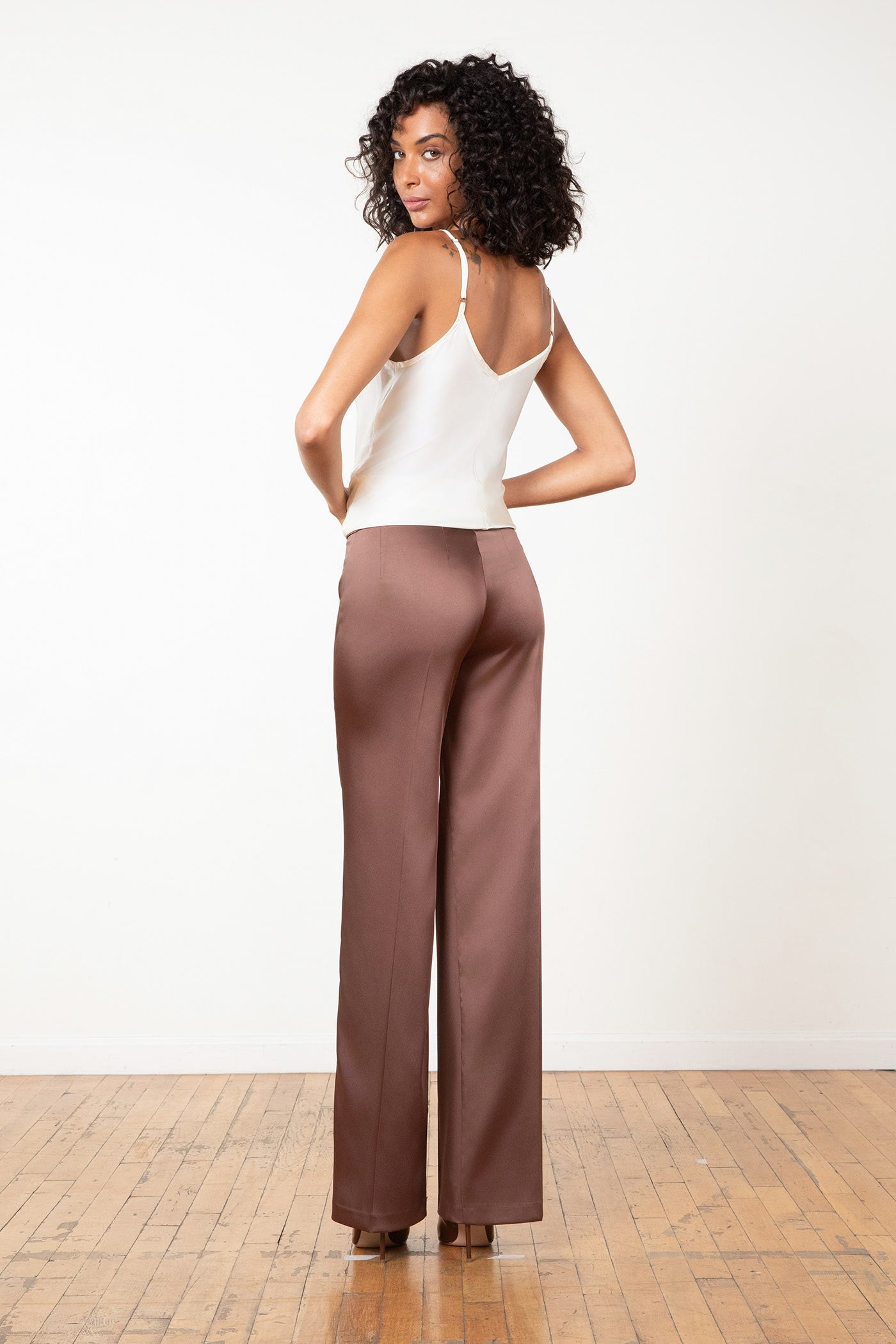 FLAVIA Satin Brown