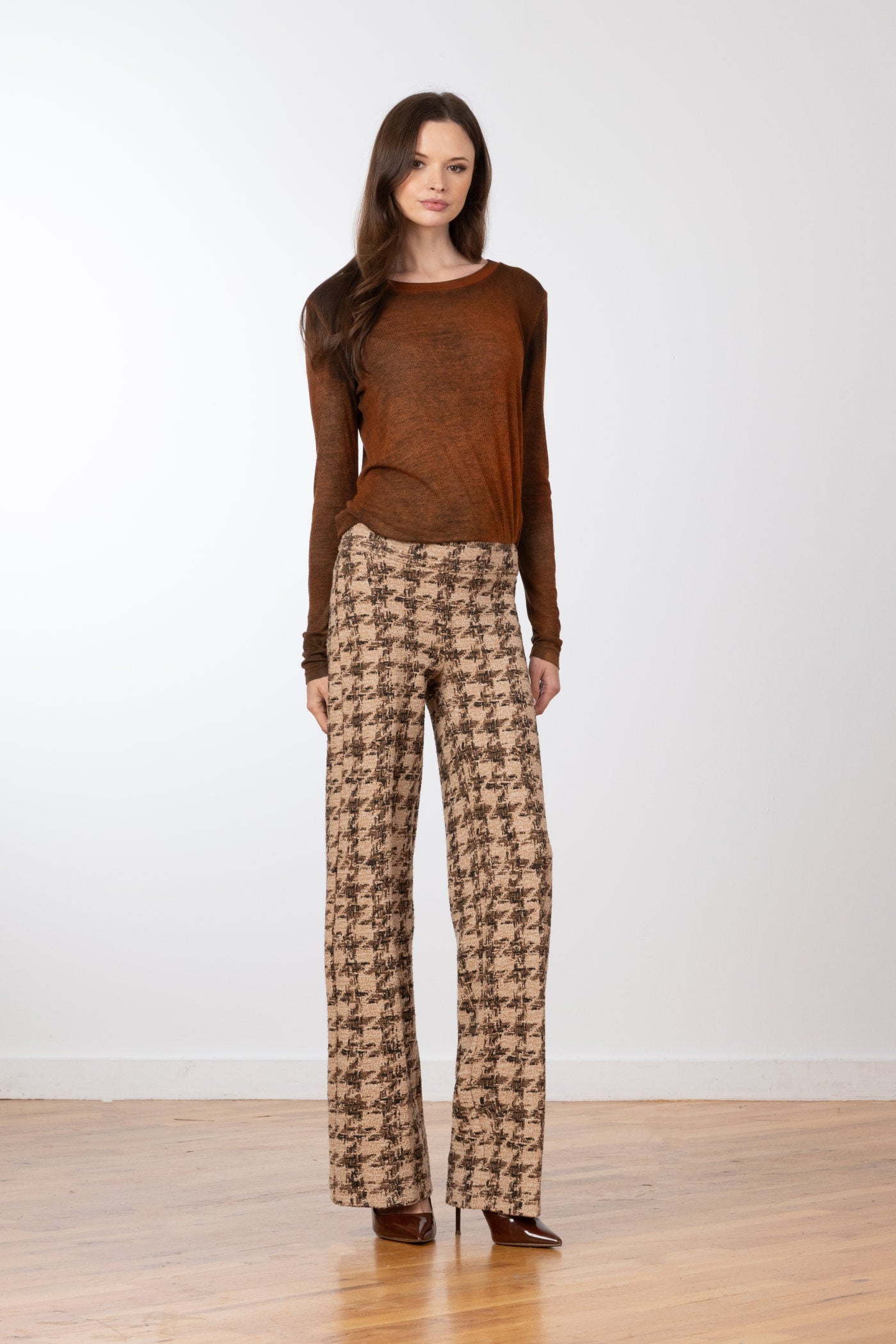 FLAVIA – AVENUE MONTAIGNE