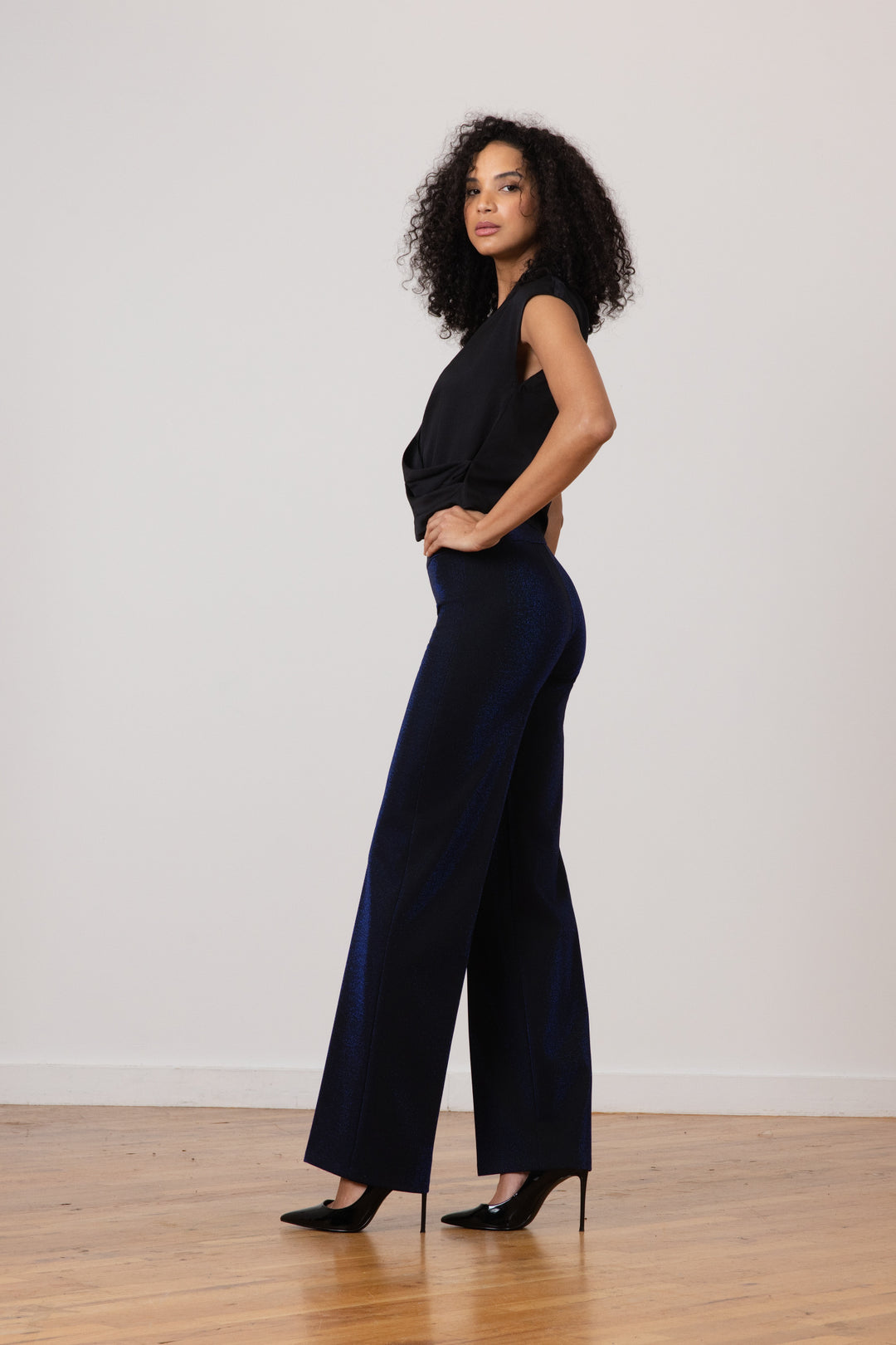 FLAVIA Lustrous Midnight