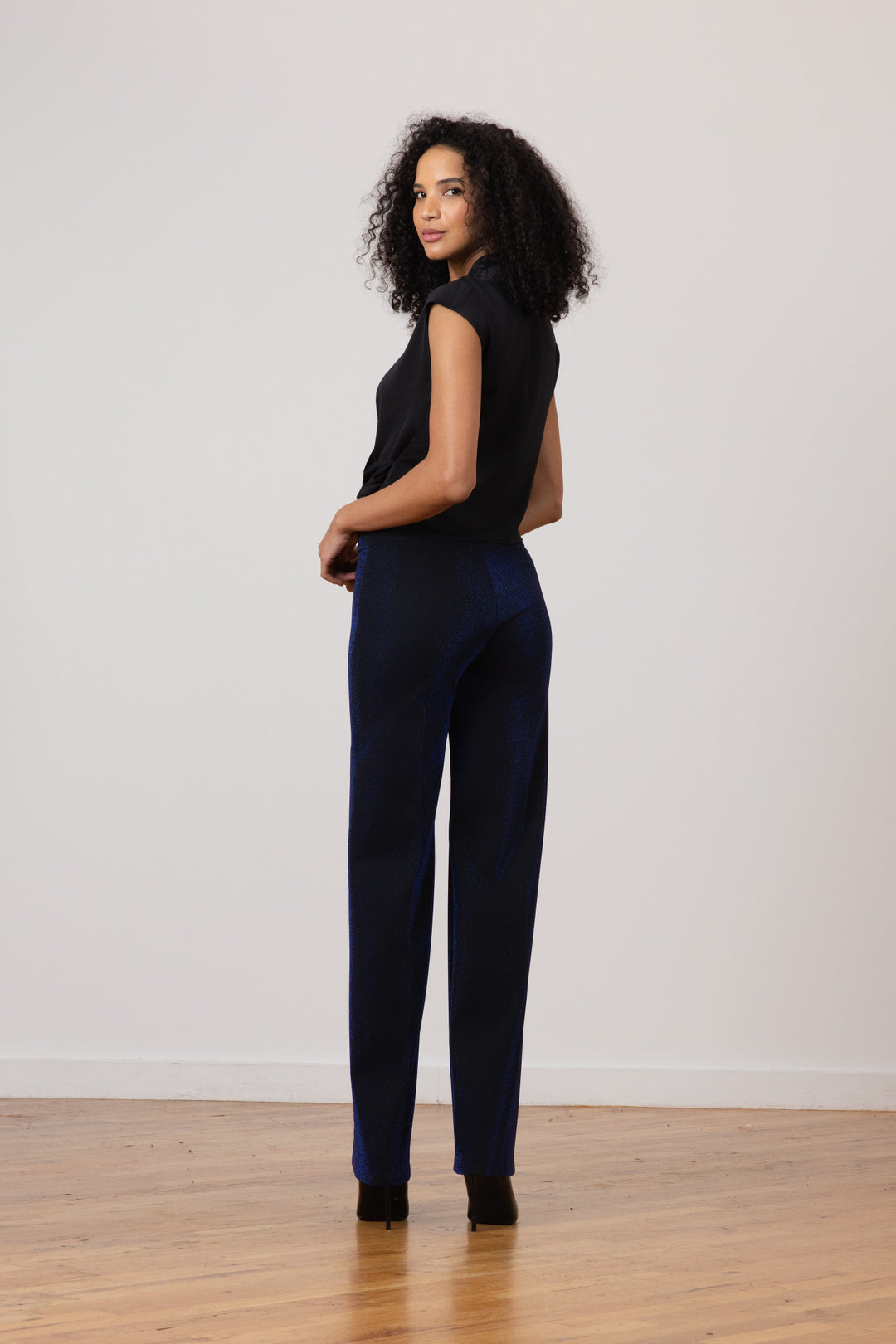 FLAVIA Lustrous Midnight