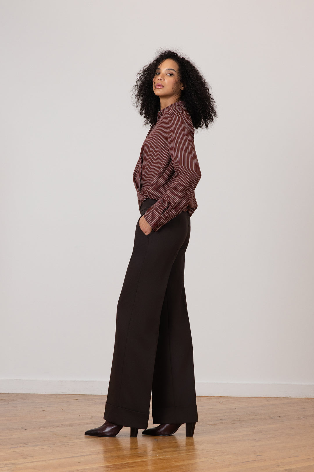 SLEEK Tropical Brown