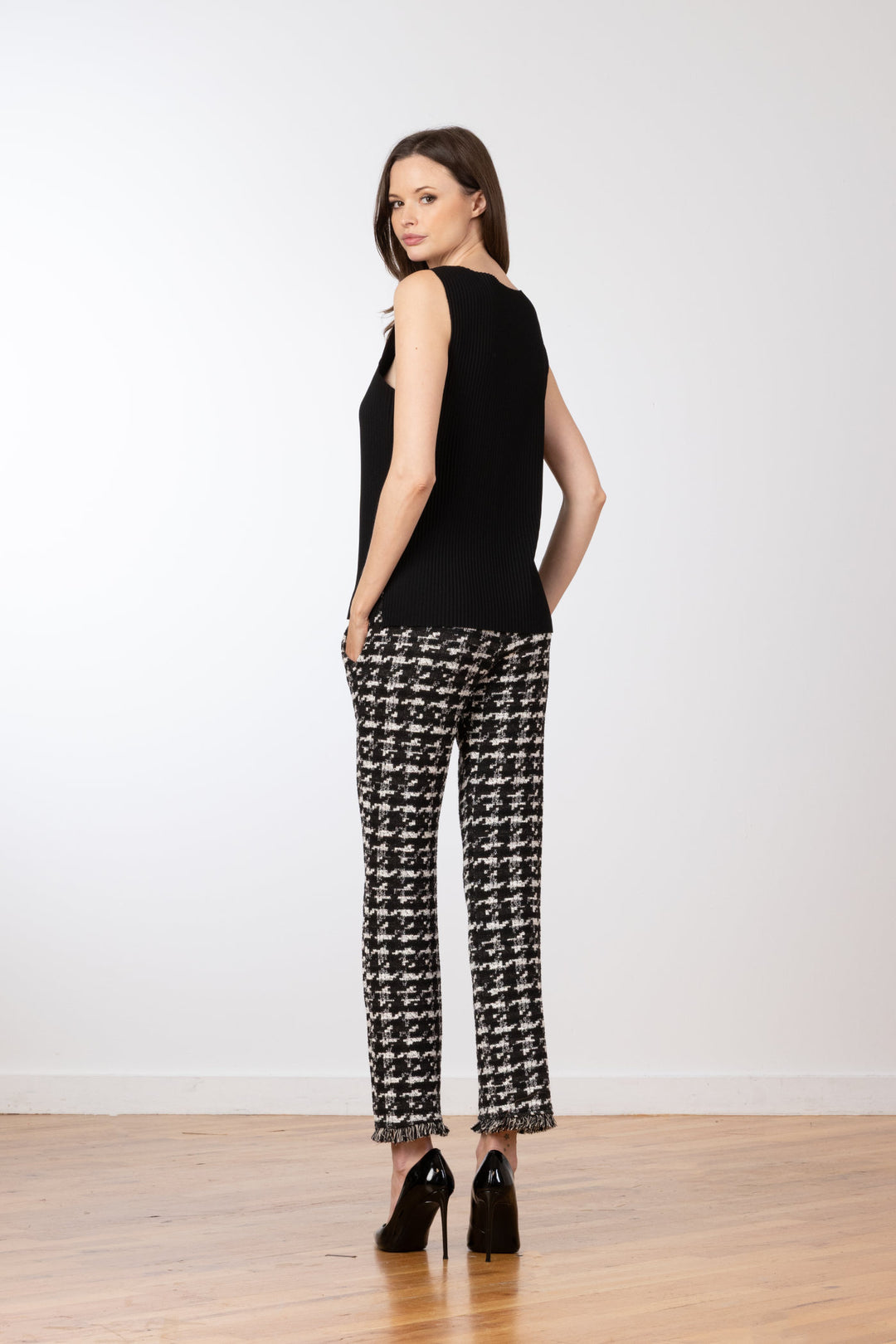 JOAN FRINGE Retro