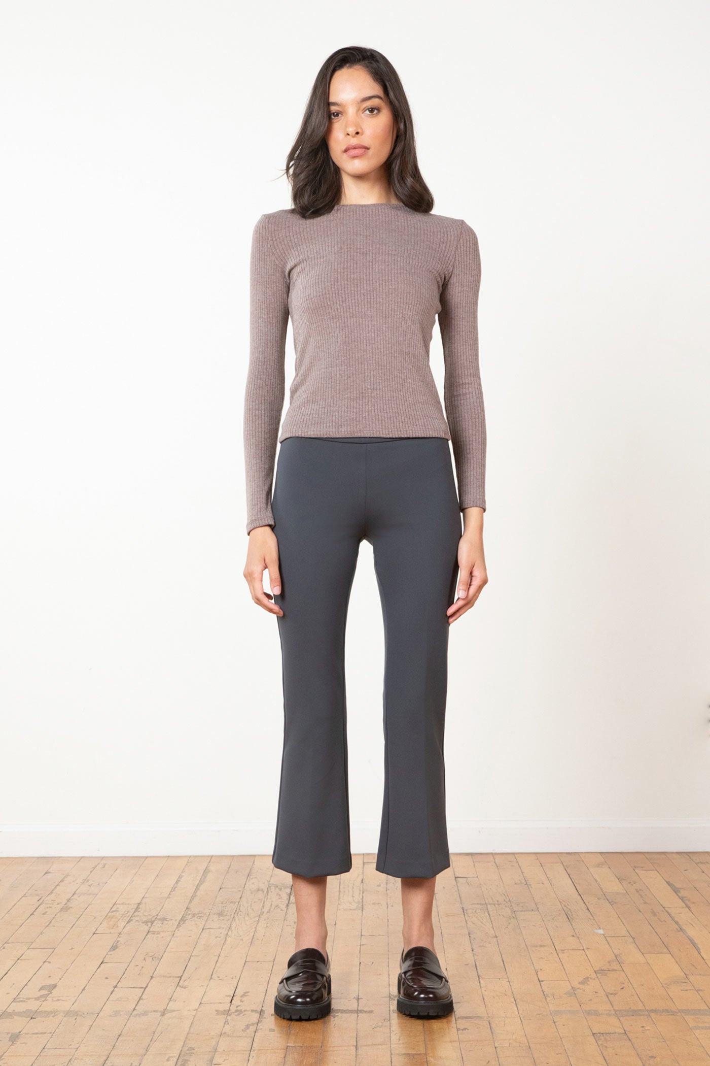 avenue montaigne LEO Freedom Grey