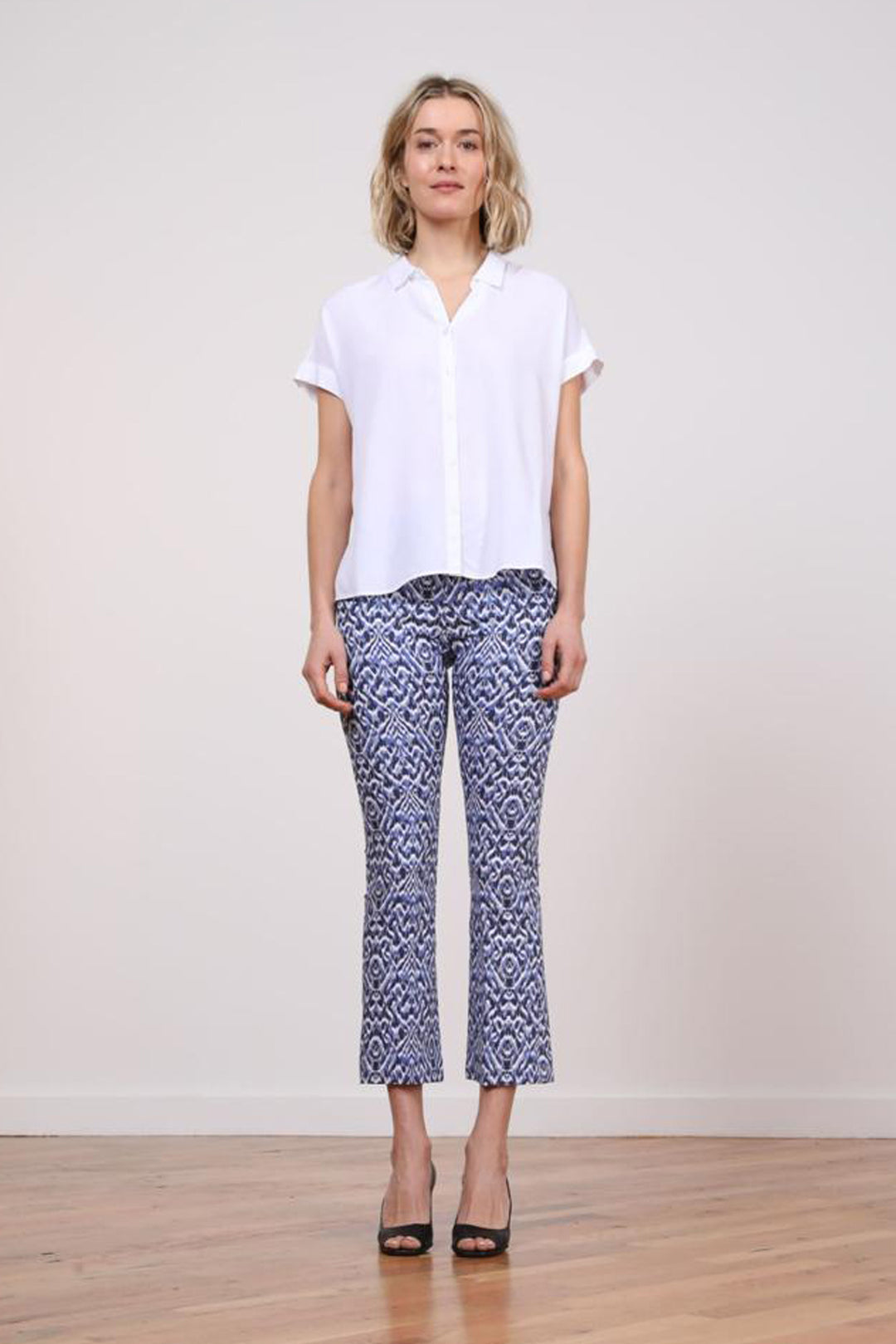 LEO Ikat Blue - AVENUE MONTAIGNE 