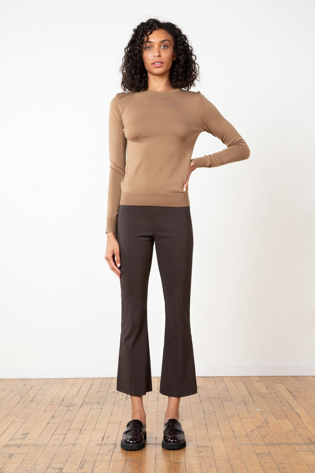 LEO Signature Brown - AVENUE MONTAIGNE 