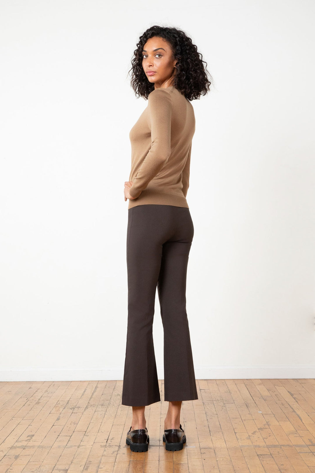 LEO Signature Brown - AVENUE MONTAIGNE 