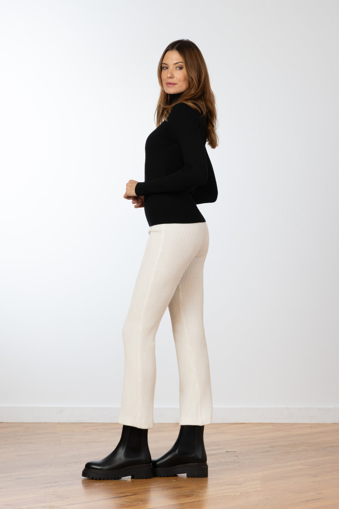 LEO Fine Corduroy Winter White