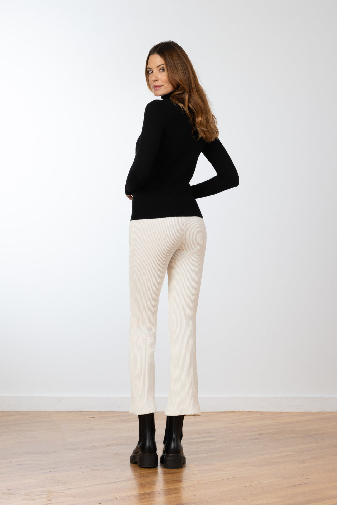 LEO Fine Corduroy Winter White