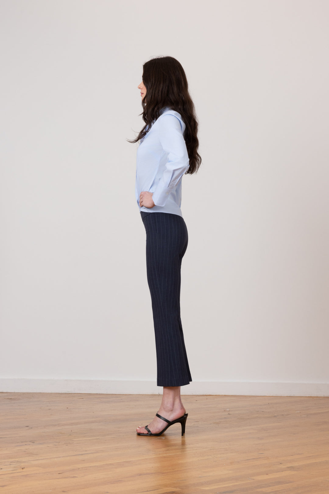 LEO Needle Line Navy - AVENUE MONTAIGNE 