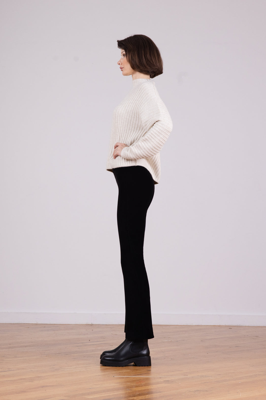 LEO Pre-Washed Corduroy Black