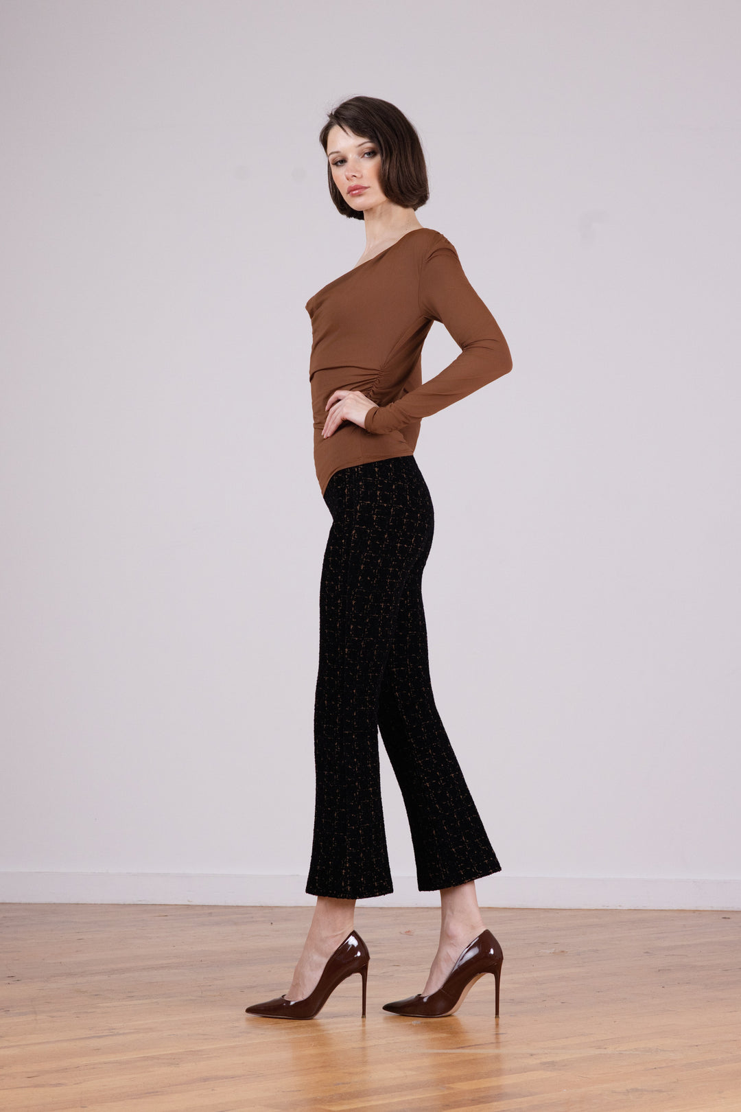 LEO Velvet Touch Bronze