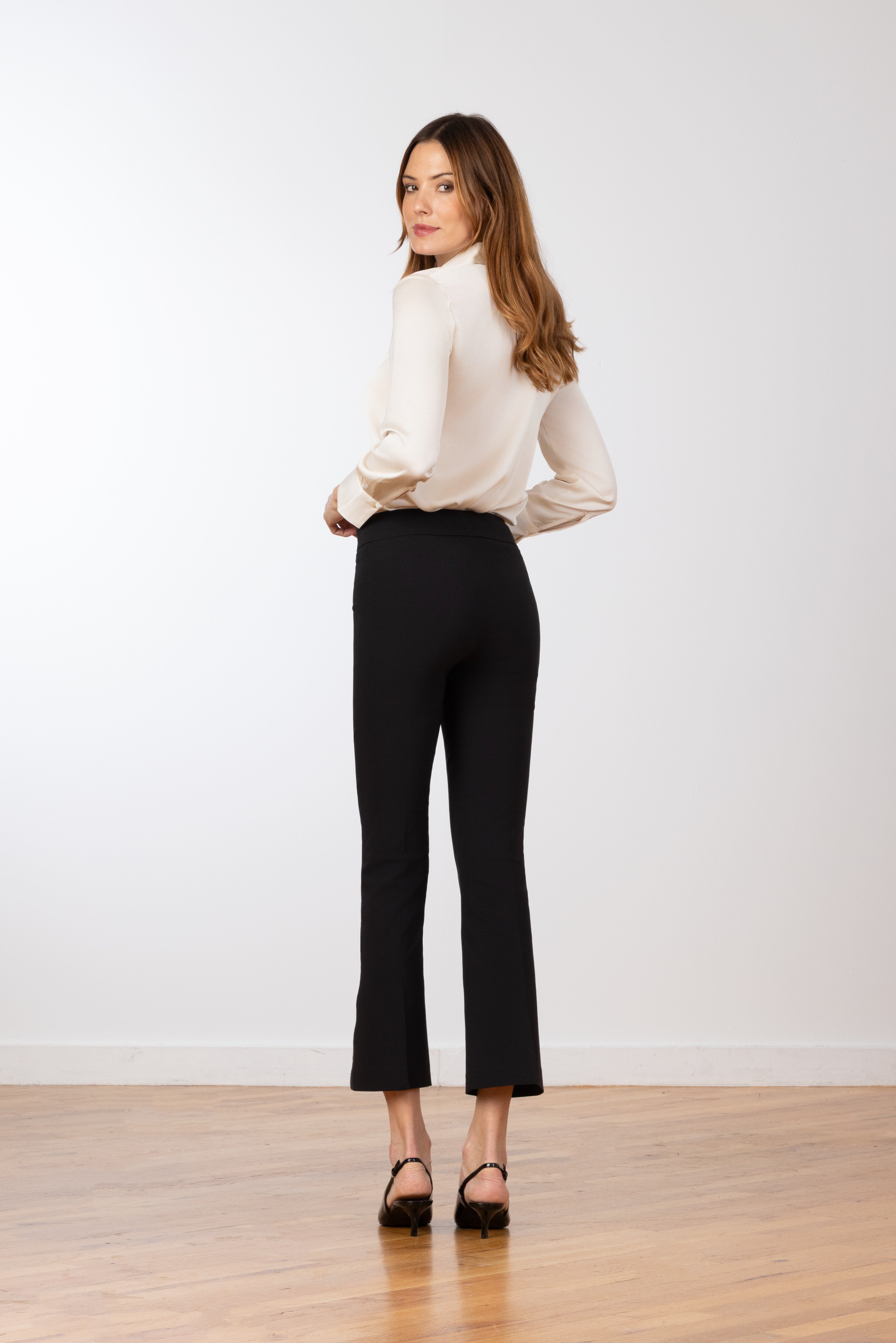 LEO Signature Black – AVENUE MONTAIGNE