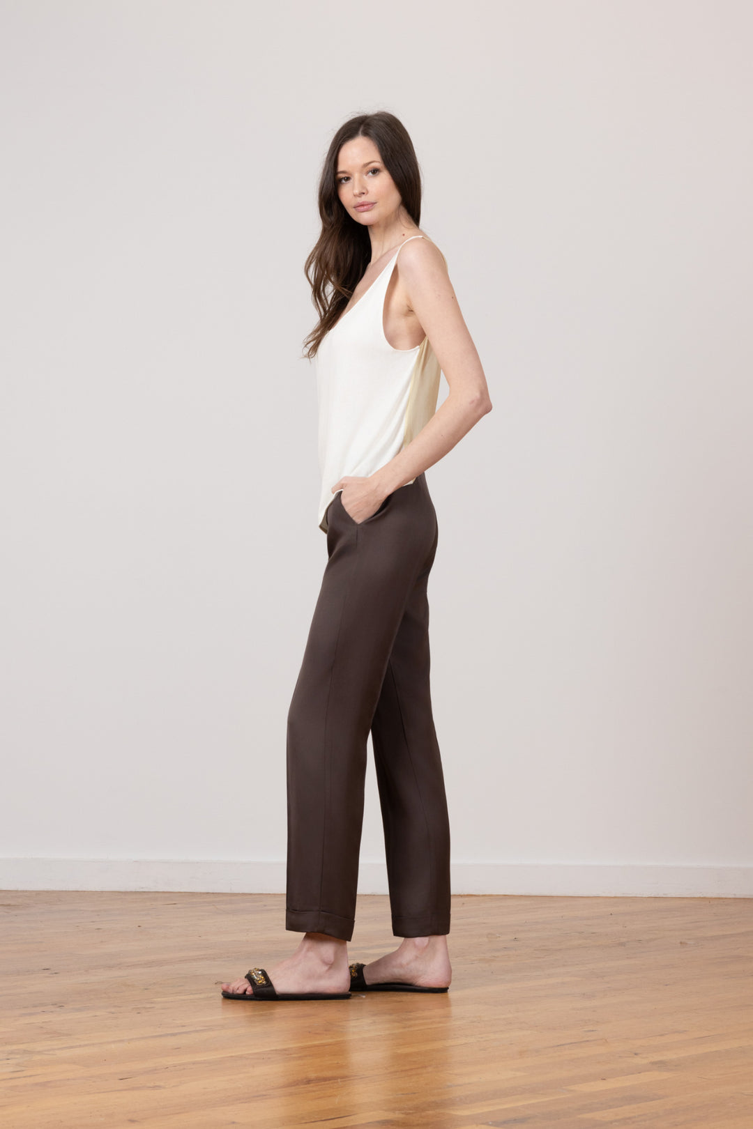 ODEON Breeze Chestnut - AVENUE MONTAIGNE 