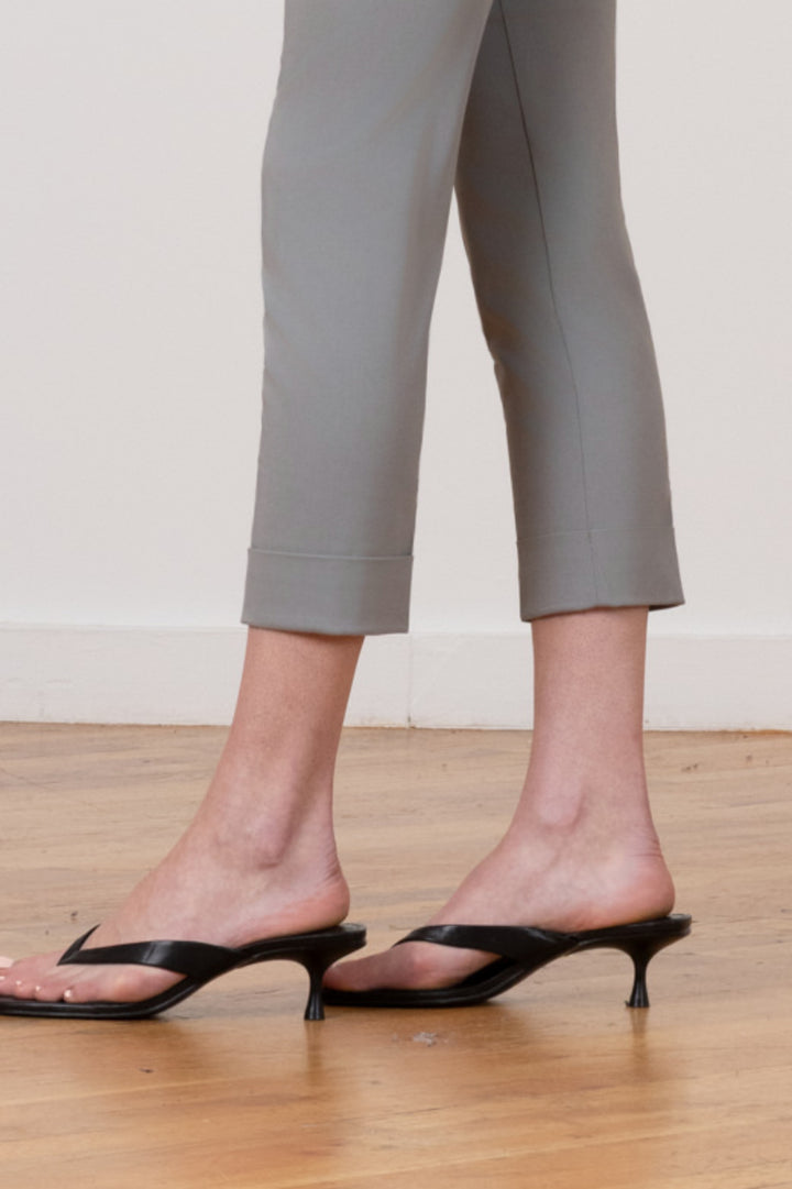 OLIVER Signature Light Grey - AVENUE MONTAIGNE 