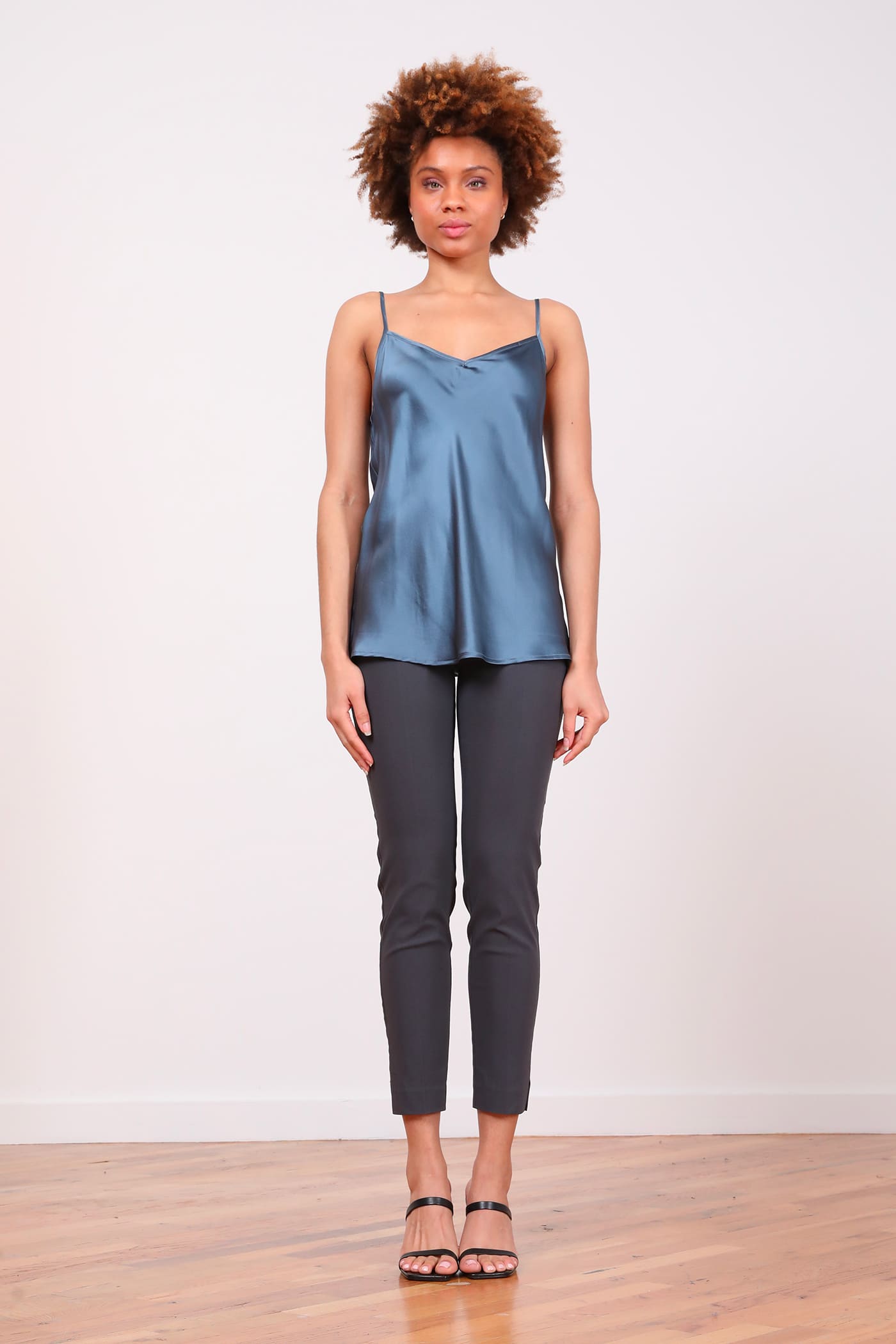 avenue montaigne PARS Signature Grey