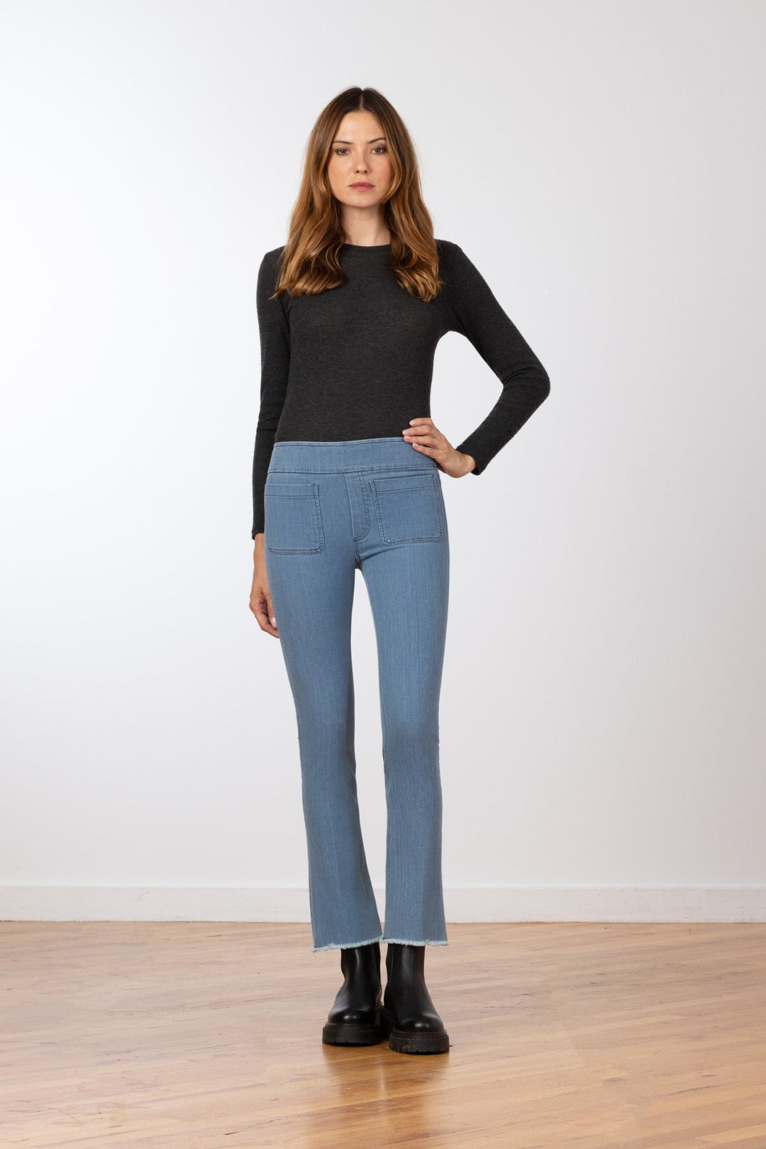 STITCH Light Denim - AVENUE MONTAIGNE 