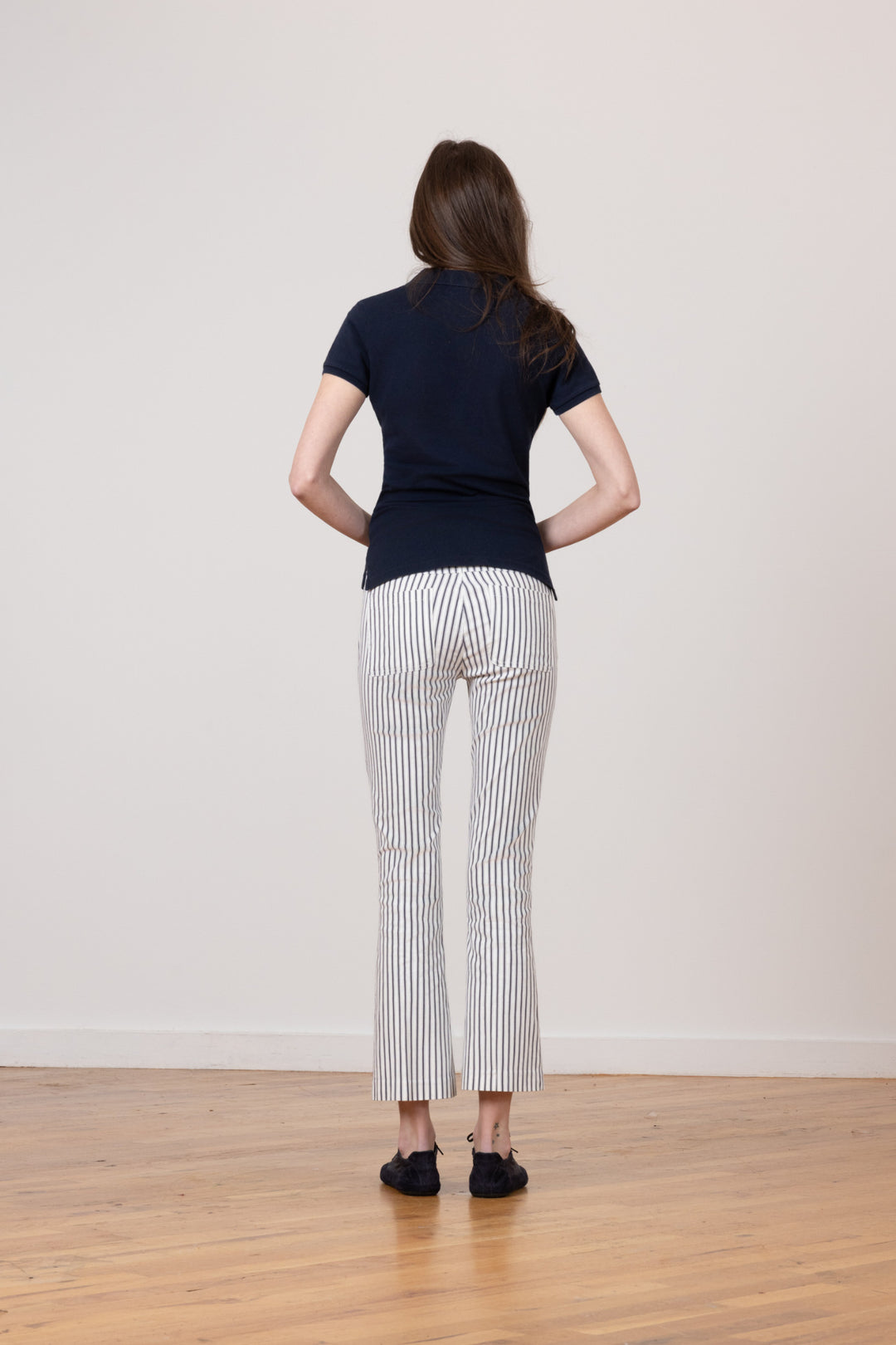 STITCH Bistro Navy - AVENUE MONTAIGNE 