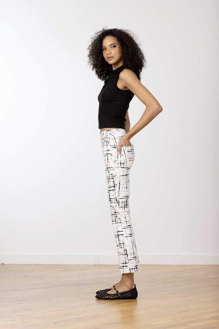 STITCH Graffiti White - AVENUE MONTAIGNE 