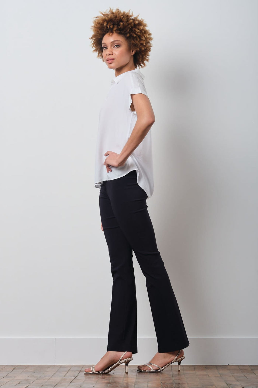 BECCA Signature Navy - AVENUE MONTAIGNE 