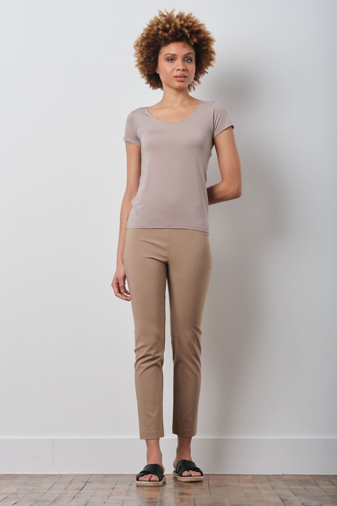 avenue montaigne LILI Signature Camel