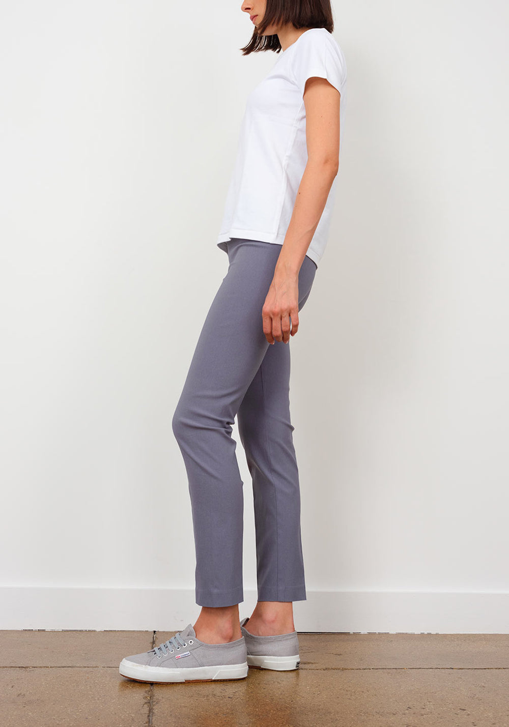 LILI Signature Slate - AVENUE MONTAIGNE 