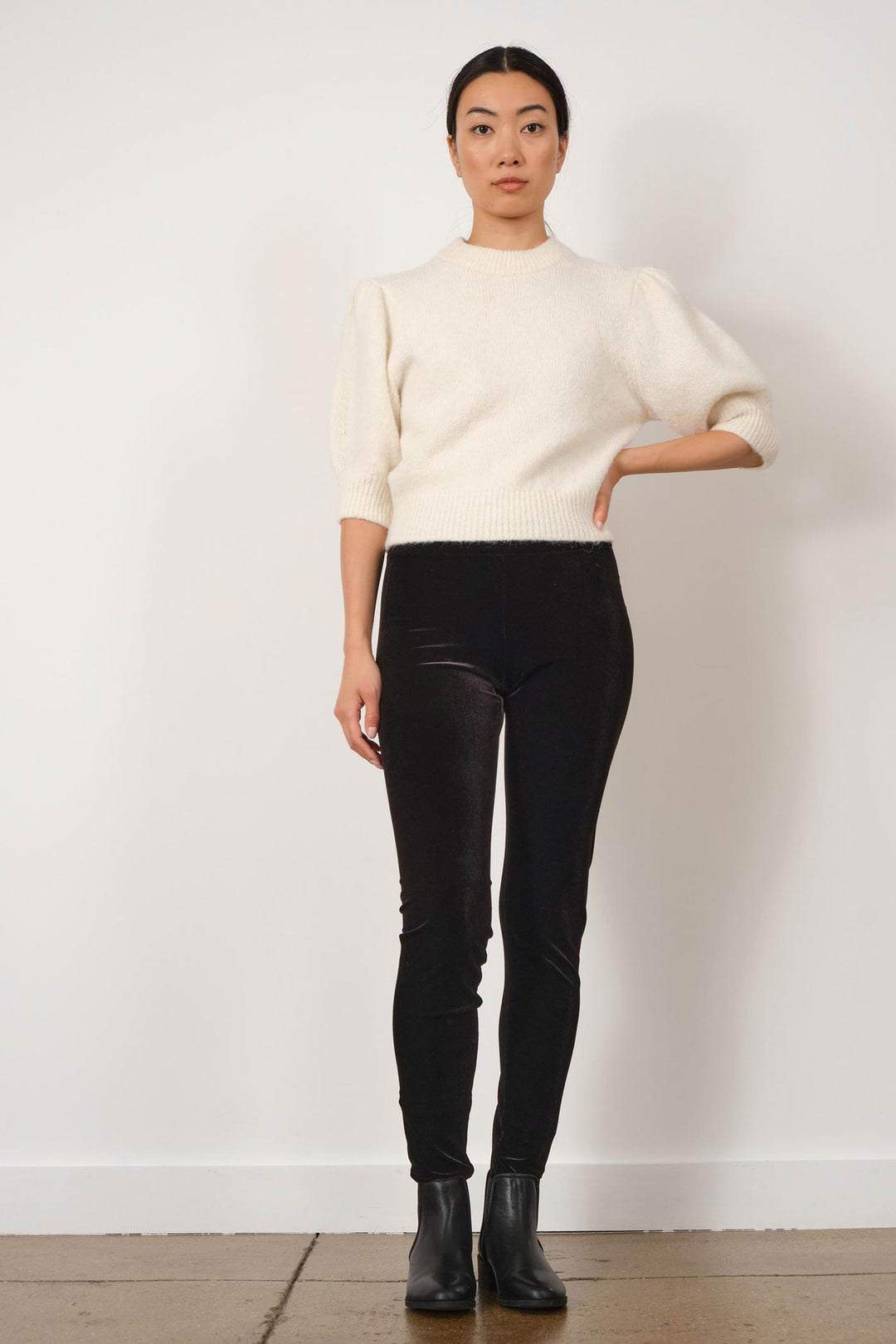 PULL ON SKINNY Velvet Black - AVENUE MONTAIGNE 