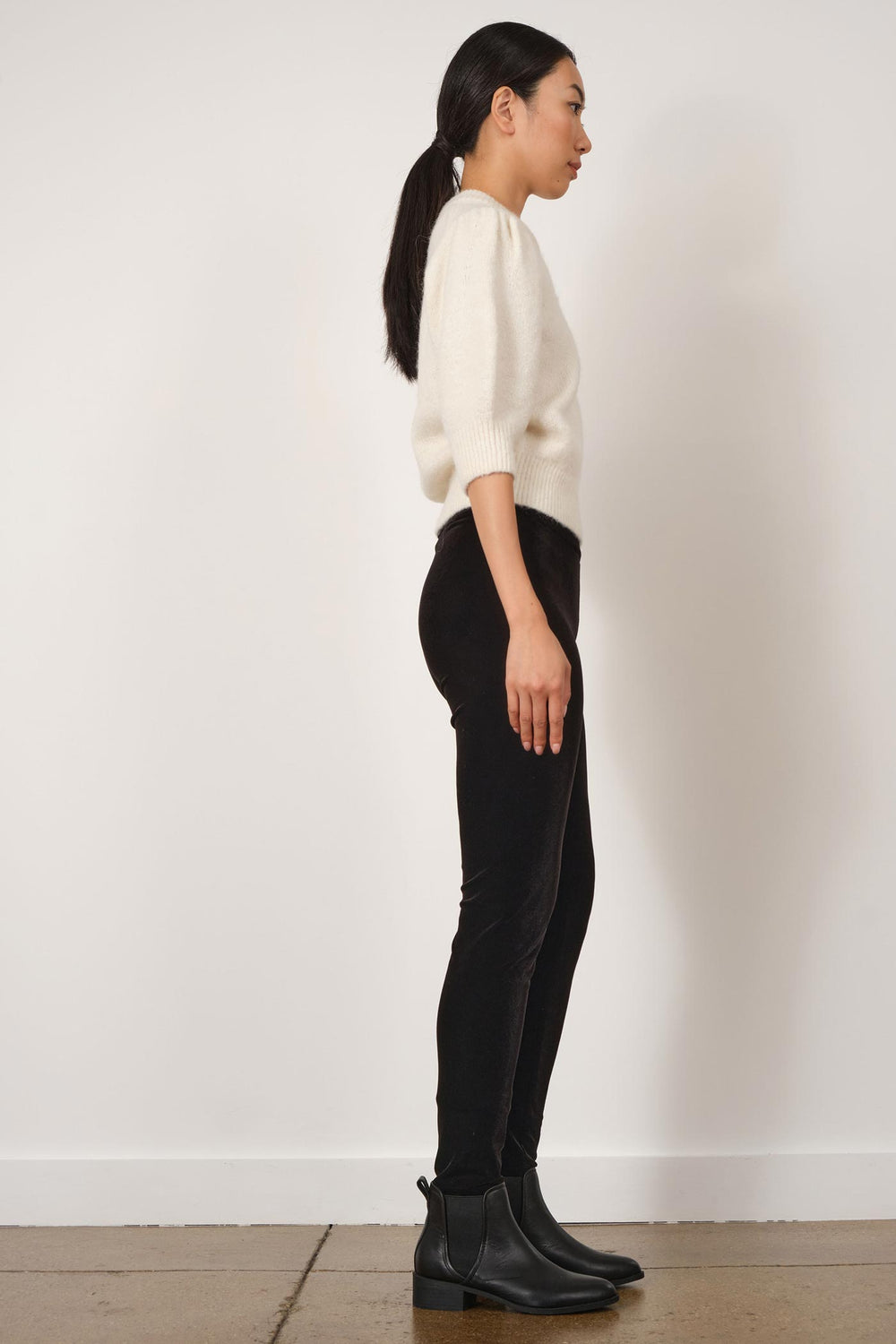 PULL ON SKINNY Velvet Black - AVENUE MONTAIGNE 