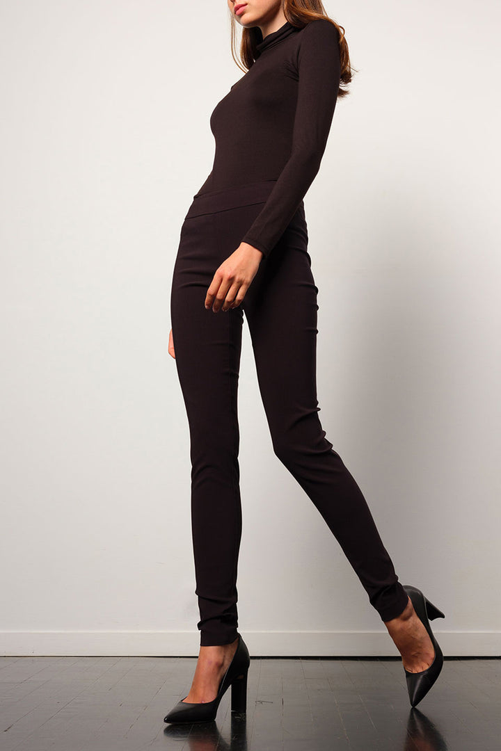 PULL ON SKINNY Signature Black - AVENUE MONTAIGNE 